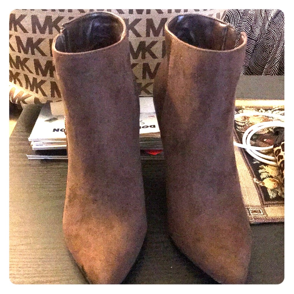 BOOTS BOOTS AND BOOTS